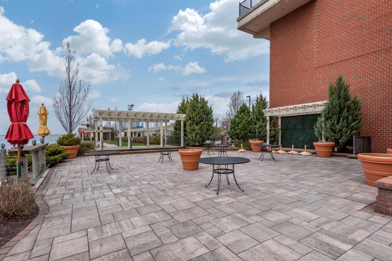 Best Western Plus Oswego Hotel And Conference Center Экстерьер фото