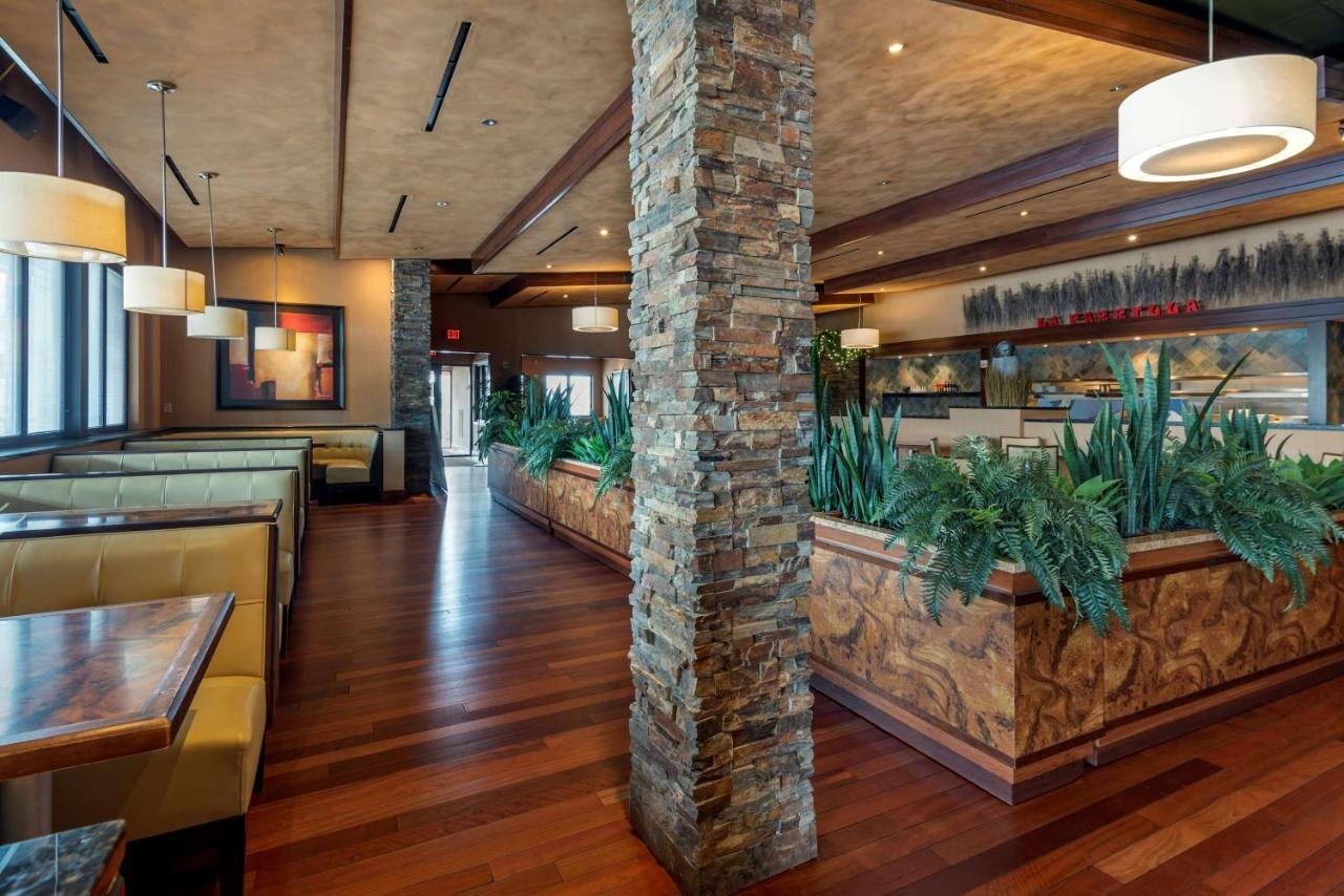 Best Western Plus Oswego Hotel And Conference Center Экстерьер фото