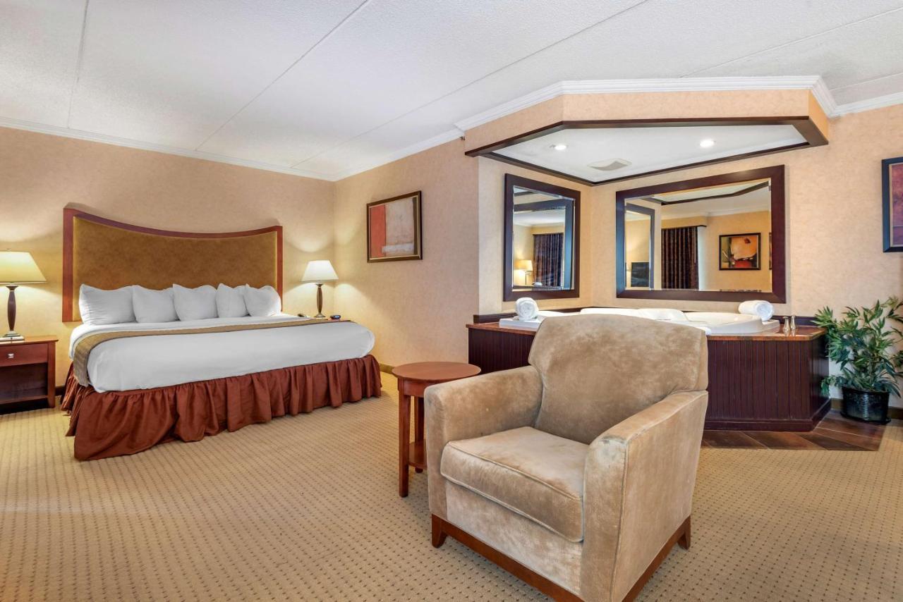 Best Western Plus Oswego Hotel And Conference Center Экстерьер фото