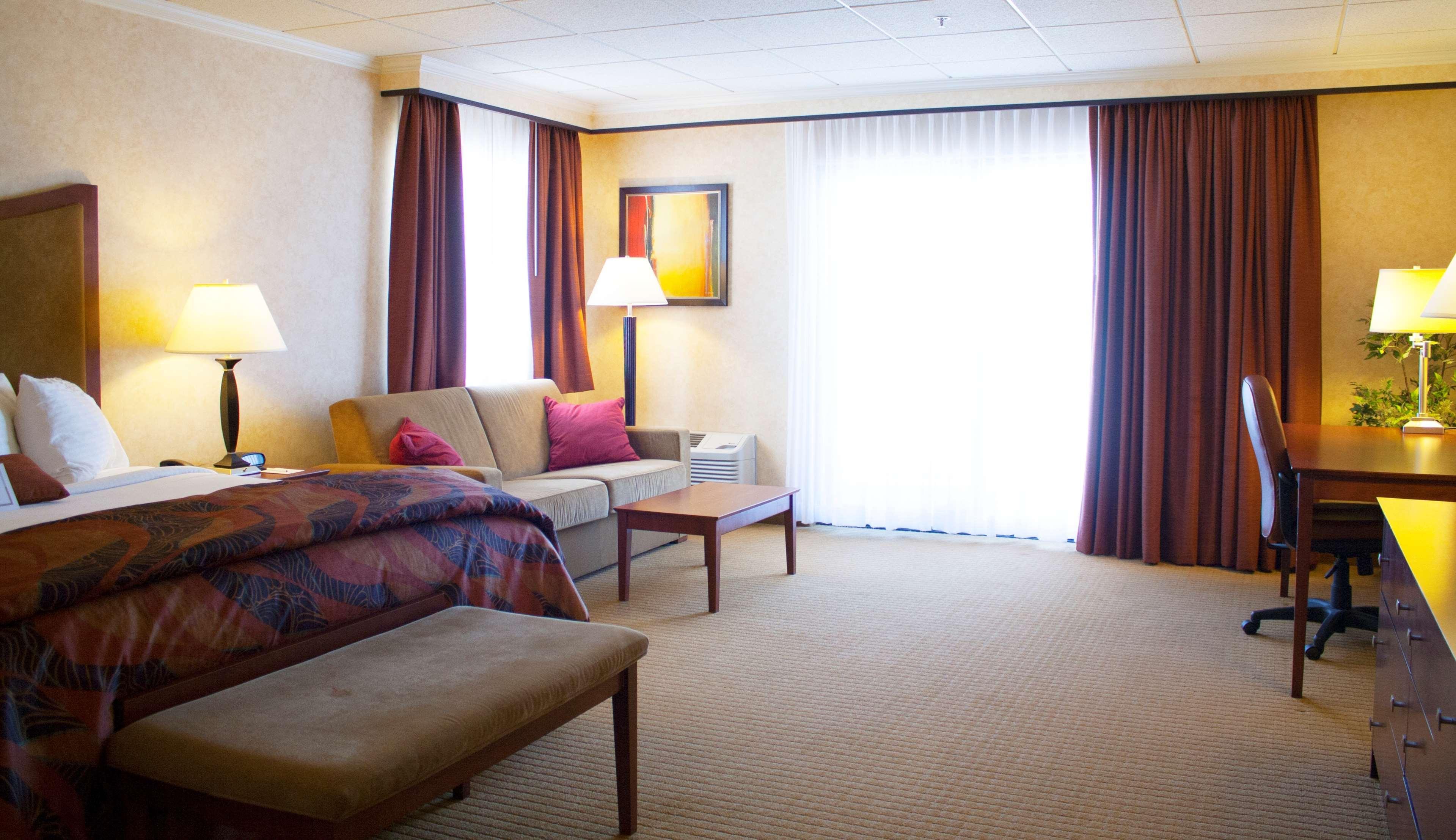 Best Western Plus Oswego Hotel And Conference Center Экстерьер фото