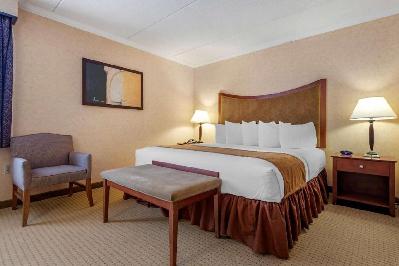 Best Western Plus Oswego Hotel And Conference Center Экстерьер фото
